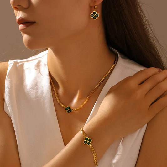 18K Vergoldete Vergoldetes Luxus-Set mit Kleeblatt-Kristall