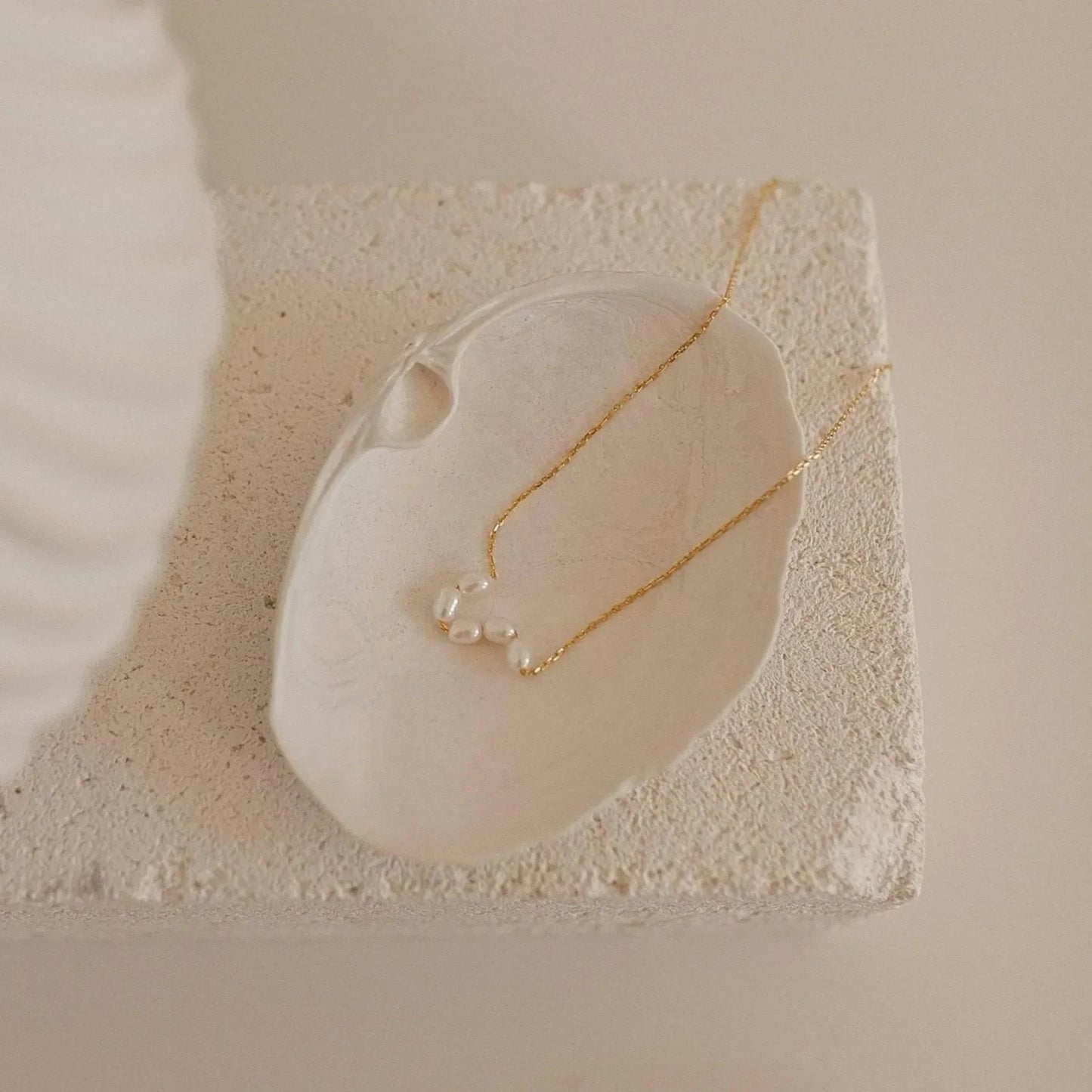 18K Vergoldete 'Celia' Perle-Kette