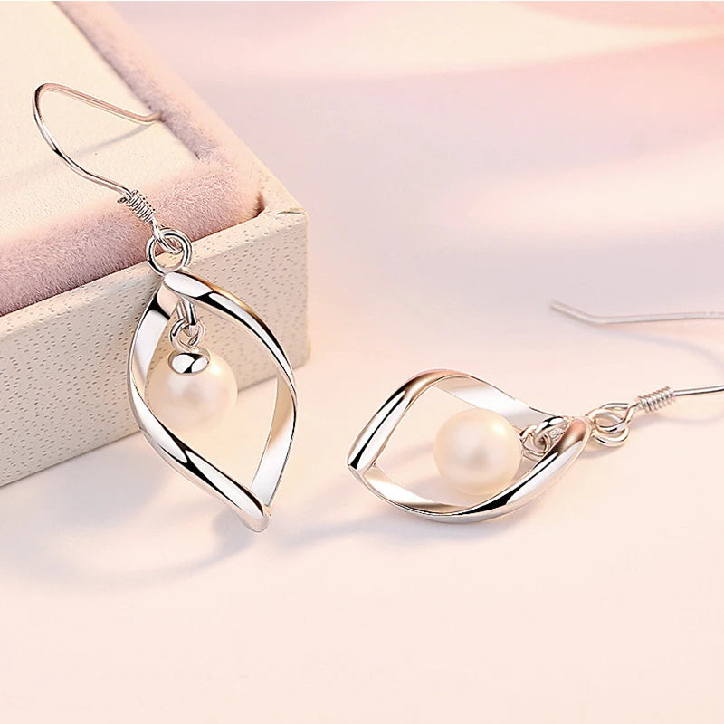 925 Sterling Silber Vergoldete Perlen Ohrringe in Blattform