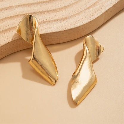 18-Karat Gold Vergoldete Vintage-Stil Verdrehte Ohrringe