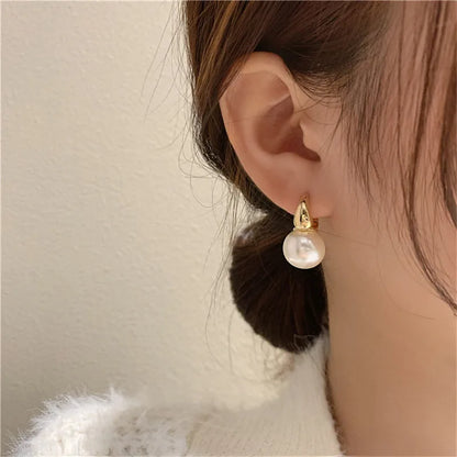 18 Karat Gold Vergoldete Elegante Perlenohrringe