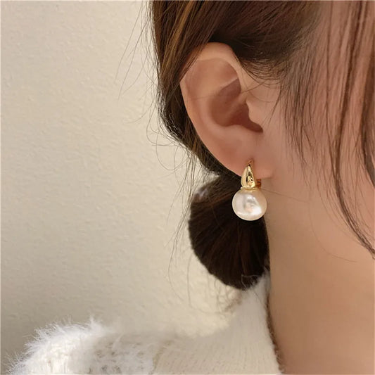 18 Karat Gold Vergoldete Elegante Perlenohrringe